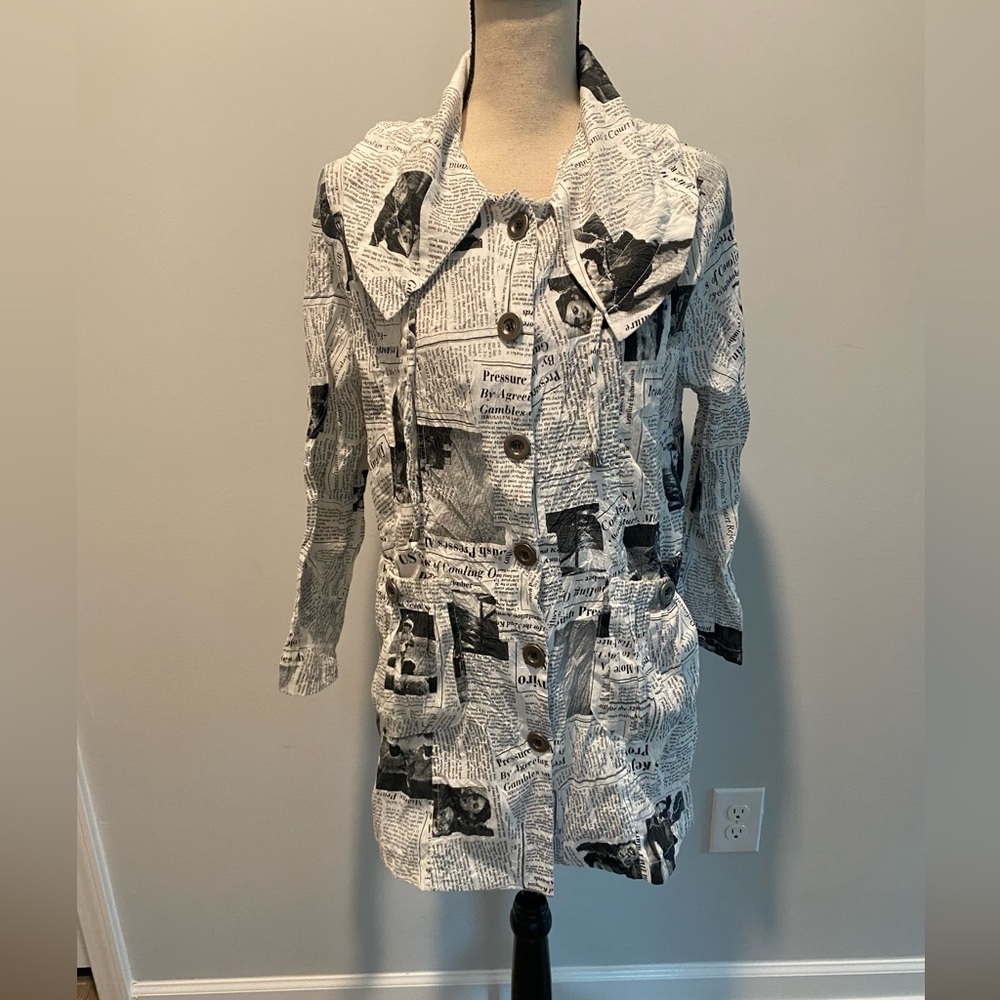 Ki Meng Newspaper Print Art to Wear Crinkle Jacket Blouse Top Womens sz Medium